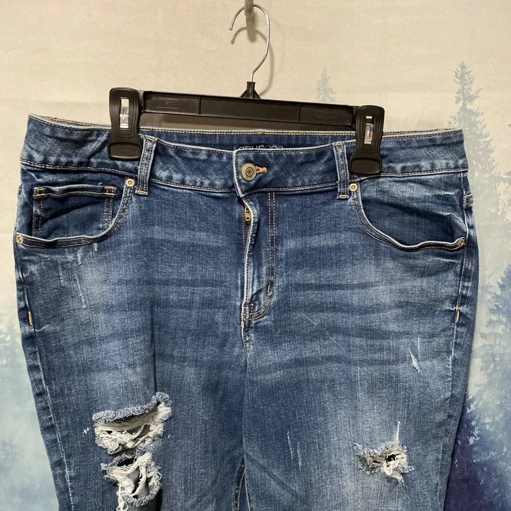 Maurices Size 18W Med Wash Distressed High Rise Womens Blue Jeans